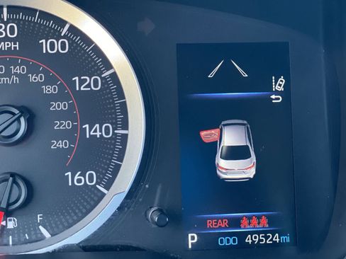 Used 2021 Toyota Corolla SE image 32