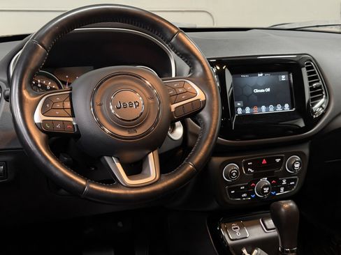 Used 2020 Jeep Compass Latitude image 33