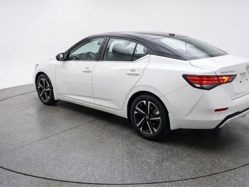 Used 2025 Nissan Sentra SV FWD image 6