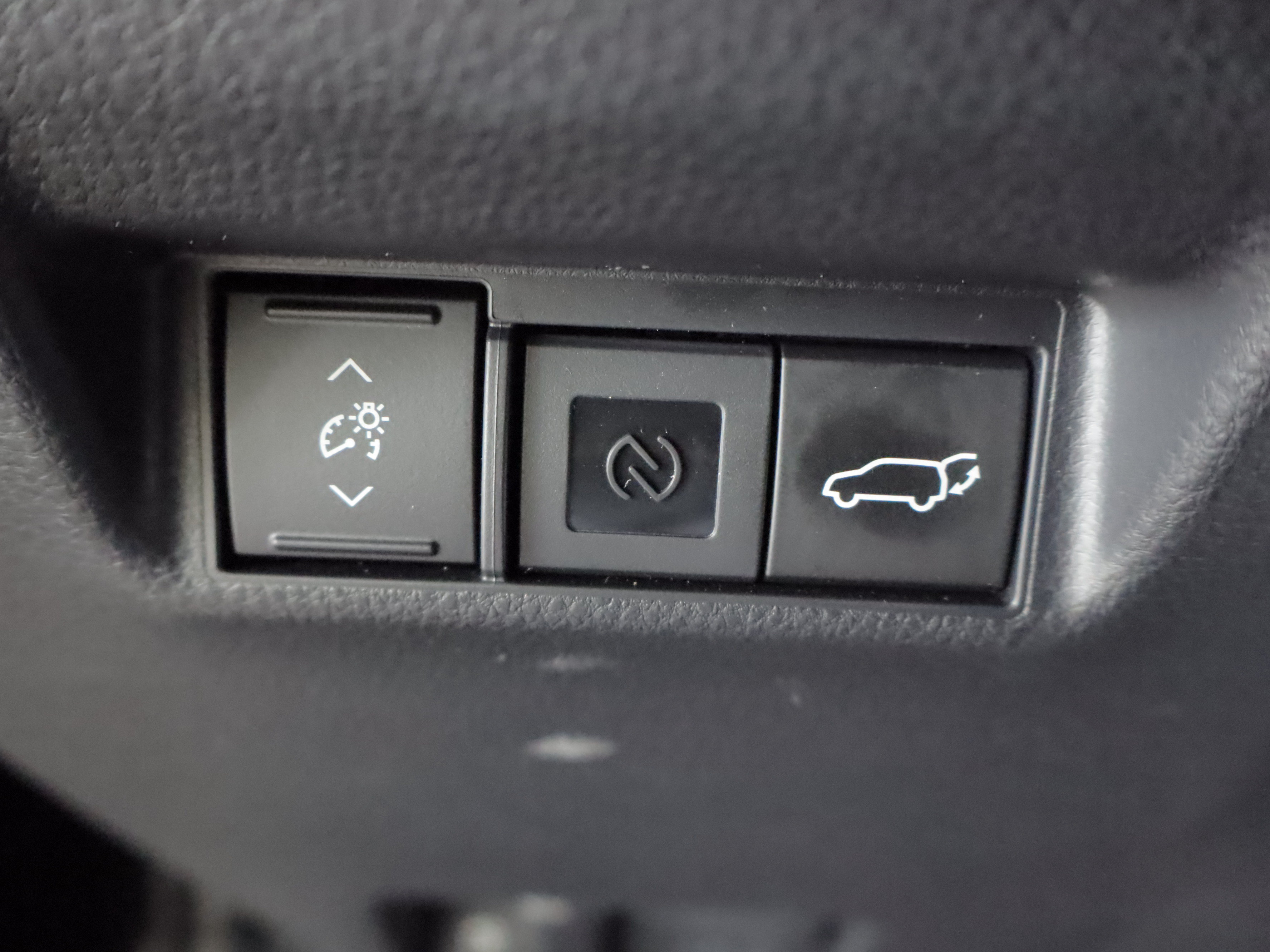 Used 2026 Toyota RAV4 XSE w/ Weather Package AWD/4WD image 19