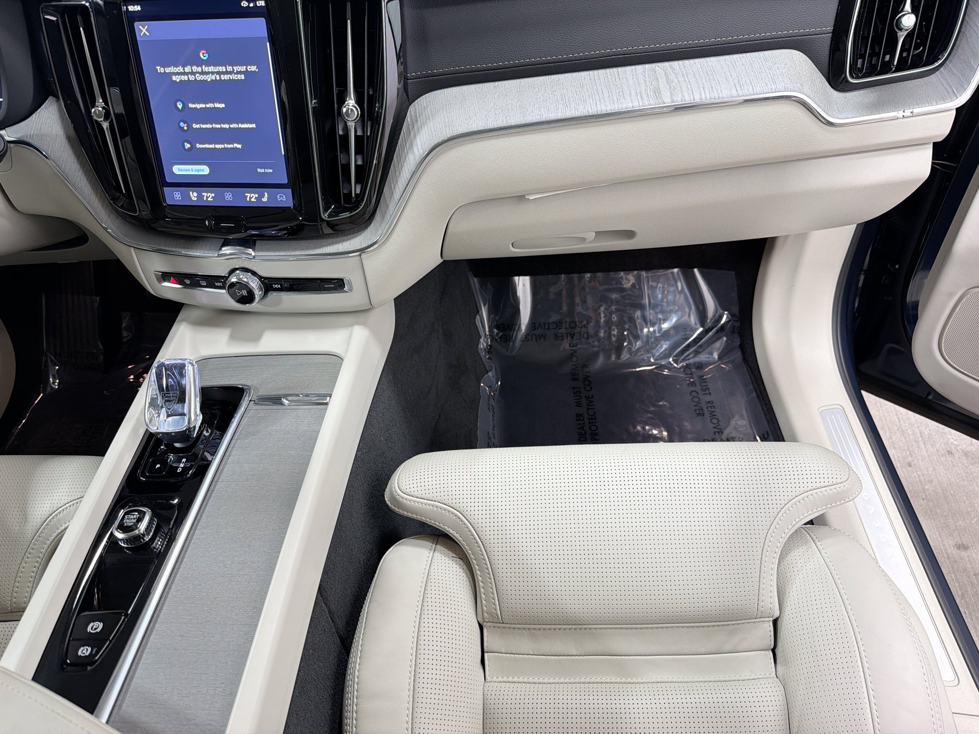 Used 2025 Volvo XC60 B5 Ultra w/ Protection Package Premier AWD/4WD image 19