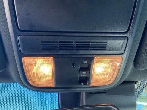 Used 2022 Honda Pilot Sport image 29