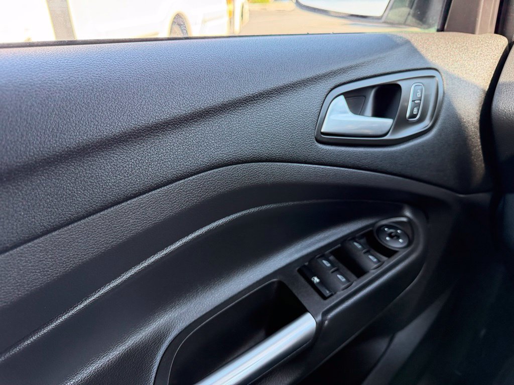 Used 2018 Ford Escape SE AWD/4WD image 30