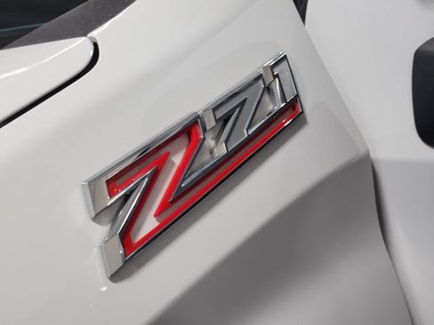 Used 2020 Chevrolet Silverado 1500 LT w/ Texas Edition AWD/4WD image 10