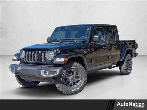 Used 2024 Jeep Gladiator Sport image 1