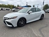 Used 2022 Toyota Camry SE image 4
