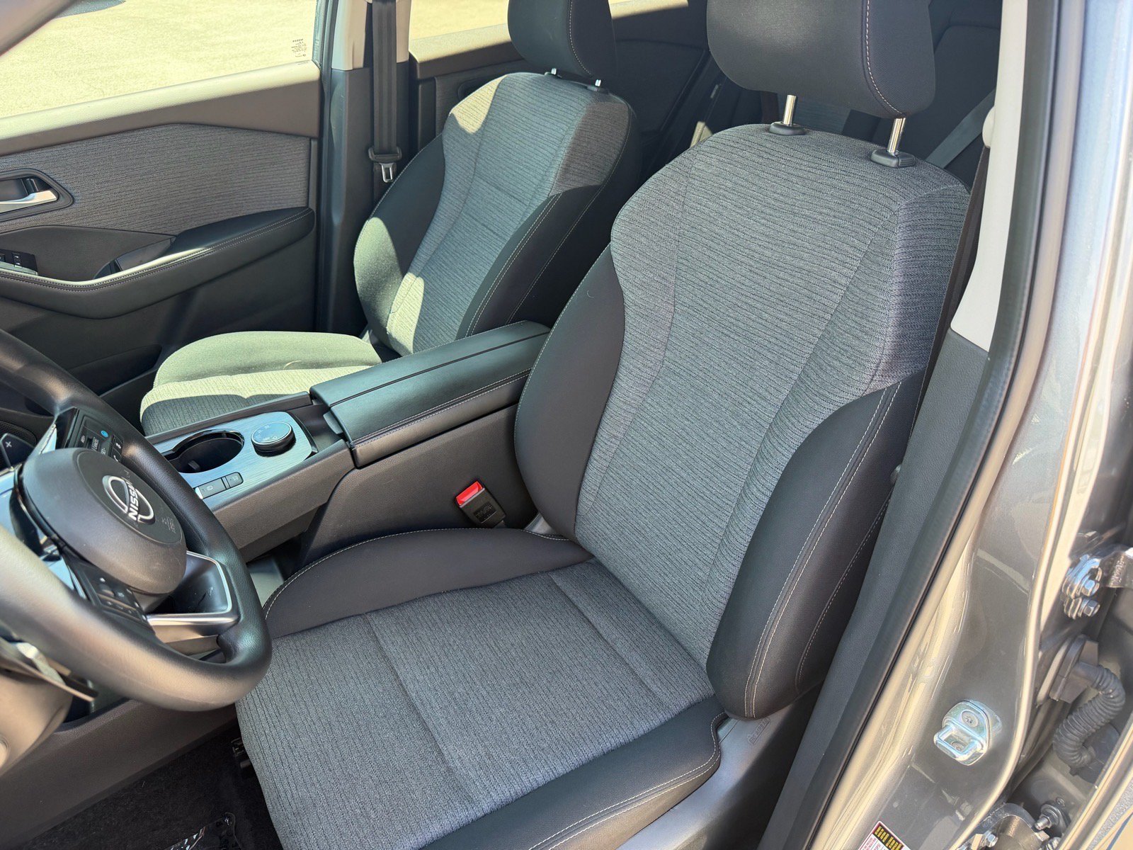 Used 2023 Nissan Rogue SV AWD/4WD image 24