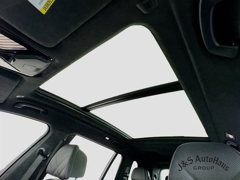 Used 2024 BMW X7 xDrive40i w/ M Sport Package image 16