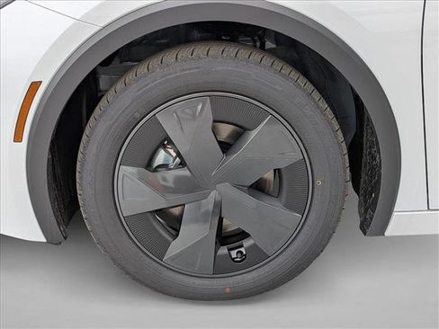 New 2026 Toyota Prius Plug-In Hybrid image 10