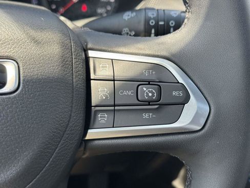 Used 2025 Jeep Compass Limited w/ Sun & Sound Group AWD/4WD image 21