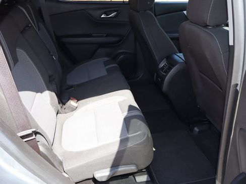 Used 2025 Chevrolet Blazer LT FWD image 17