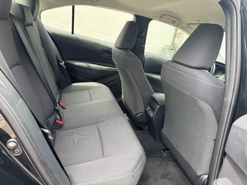 Used 2025 Toyota Corolla LE FWD image 14