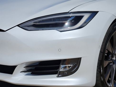 Used 2019 Tesla Model S AWD image 9
