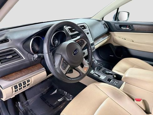 Used 2016 Subaru Outback 2.5i Limited AWD/4WD image 11