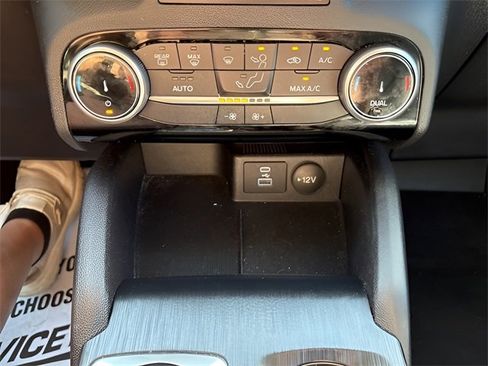 Used 2022 Ford Escape SE w/ Convenience Package image 16