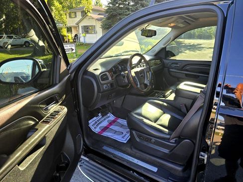 Used 2013 GMC Yukon XL Denali image 10