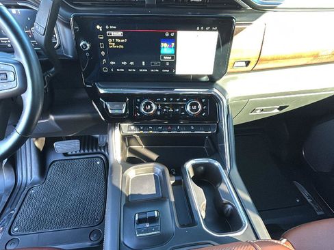 Certified 2024 GMC Sierra 2500 Denali Ultimate w/ Snow Plow Prep/Camper Package image 22