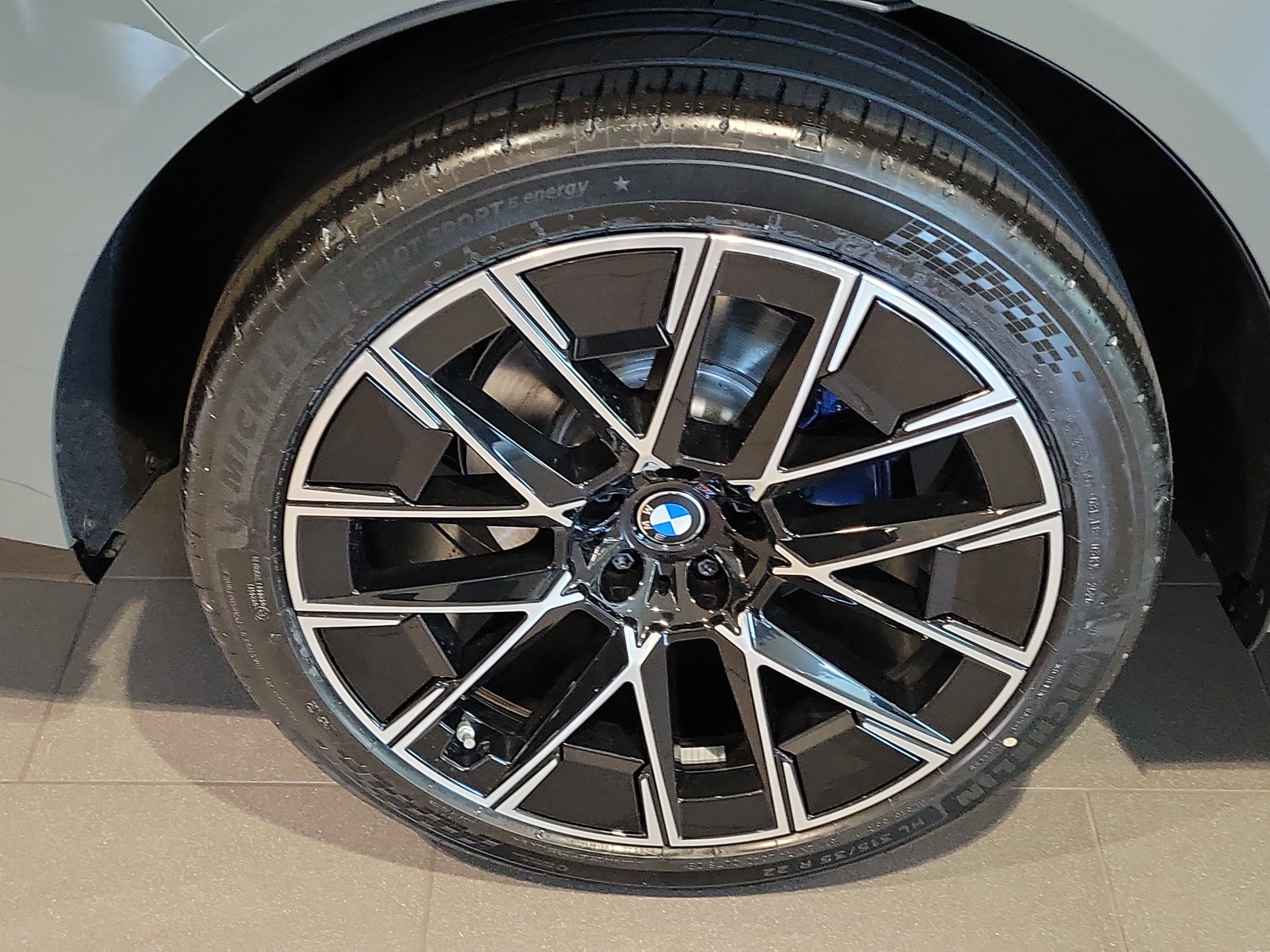 New 2027 BMW X5 M xDrive40i w/ M Sport Professional Package AWD/4WD image 5