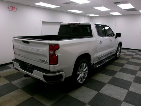 Used 2024 Chevrolet Silverado 1500 High Country w/ High Country Premium Package AWD/4WD image 14