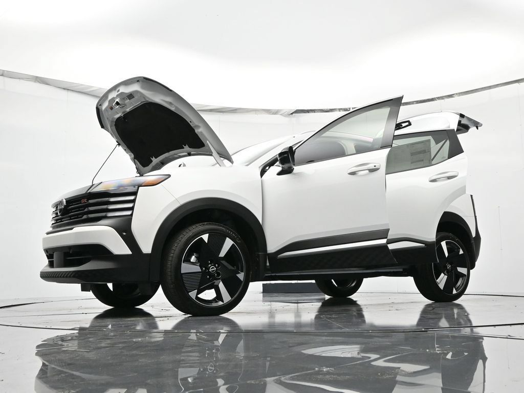 New 2026 Nissan Kicks SR FWD image 46