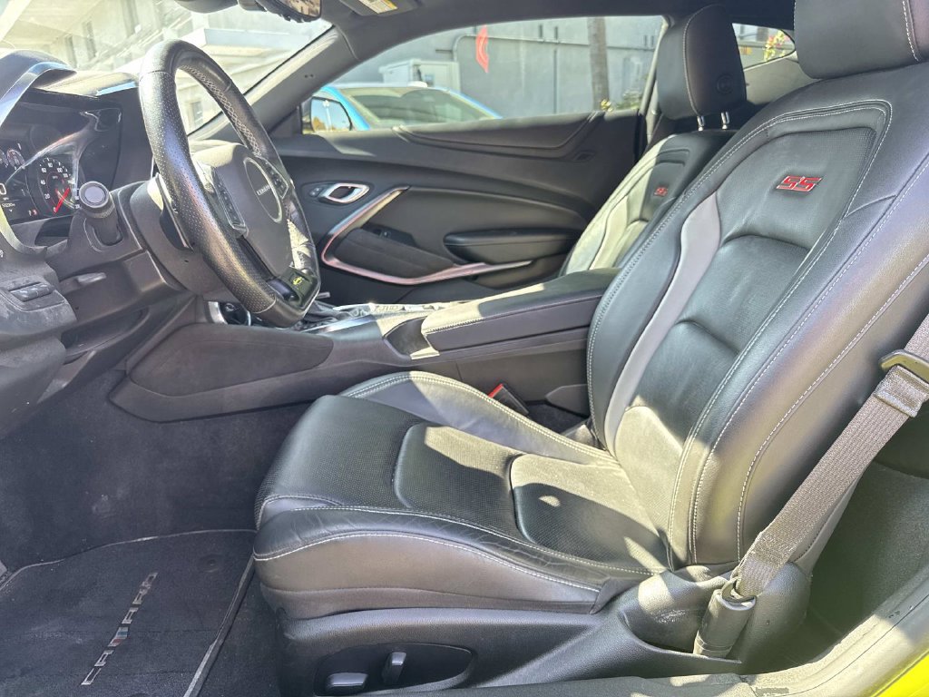 Used 2021 Chevrolet Camaro SS RWD image 13