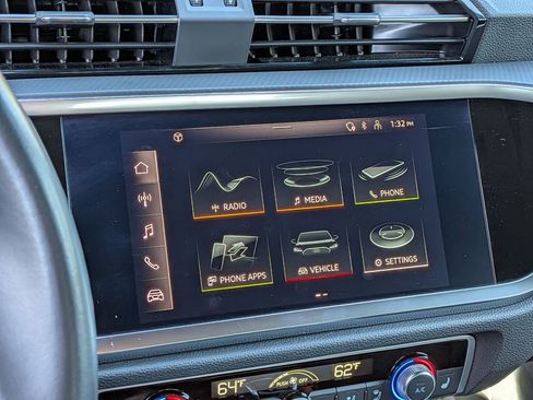 Used 2022 Audi Q3 2.0T Premium Plus image 24