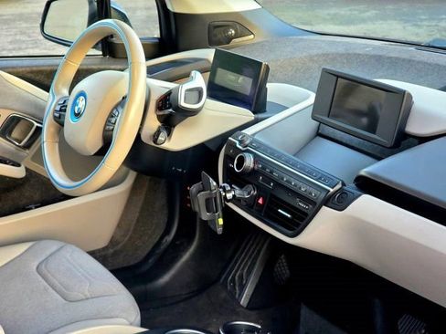 Used 2017 BMW i3 w/ Range Extender image 17