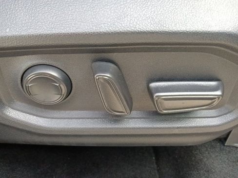 Used 2025 Toyota Sequoia SR5 image 34