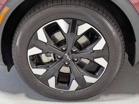 Certified 2023 Kia Sportage X-Line image 3