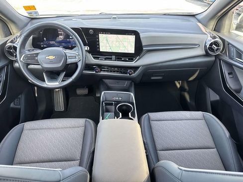 Certified 2025 Chevrolet Equinox LT w/ Convenience Package II image 13