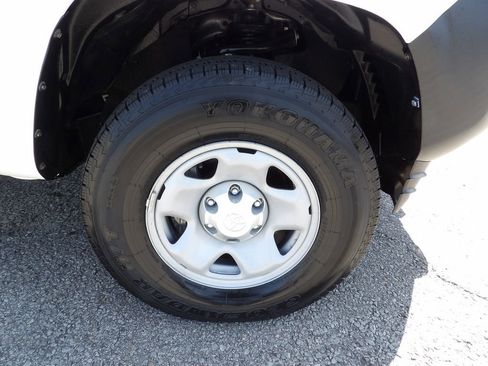 Used 2022 Toyota Tacoma SR RWD image 55