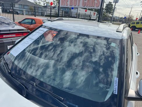 Used 2022 Chevrolet TrailBlazer LT w/ Convenience Package image 10