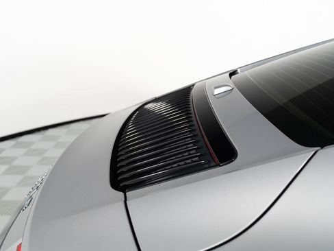 Used 2017 Porsche 911 Carrera RWD image 22