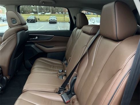 Used 2023 Acura MDX SH-AWD w/ Advance Package image 21
