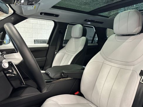 Used 2025 Land Rover Range Rover Sport Dynamic SE image 6