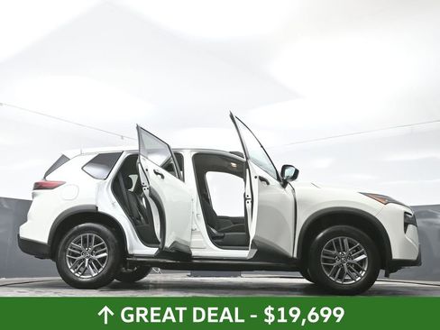 Used 2024 Nissan Rogue S AWD/4WD image 73