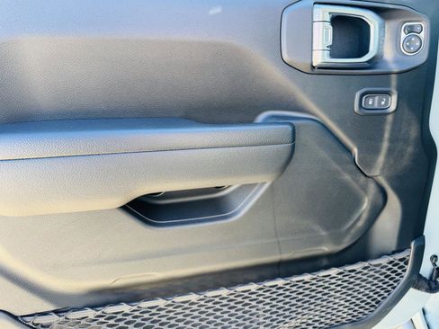 Used 2023 Jeep Wrangler Unlimited Rubicon w/ Xtreme 35 Tire Package image 13