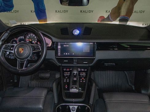 Used 2019 Porsche Cayenne AWD/4WD image 3