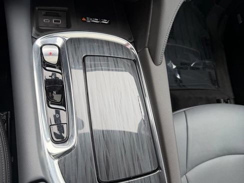 Used 2023 Buick Enclave Essence w/ Experience Buick Package AWD/4WD image 16