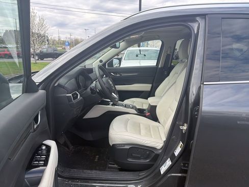 Used 2023 MAZDA CX-5 AWD 2.5 S w/ Premium Plus Pkg image 2