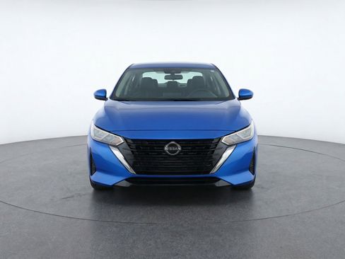 Used 2025 Nissan Sentra SV image 2