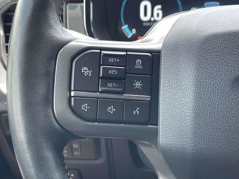 Used 2021 Ford F150 Lariat w/ Equipment Group 502A High AWD/4WD image 16