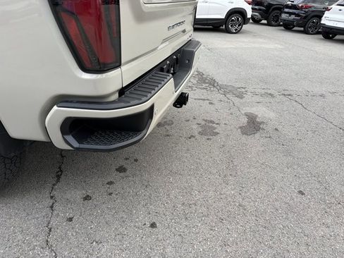 Used 2026 GMC Sierra 3500 AT4 w/ AT4 Premium Plus Package image 7