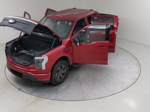 New 2025 Ford F150 Lightning Flash AWD/4WD image 40