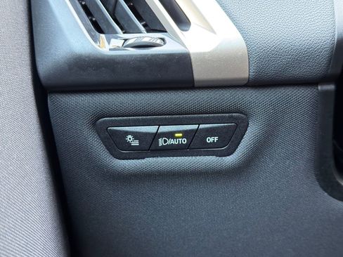 Used 2023 BMW iX xDrive50 w/ Sport Package image 23