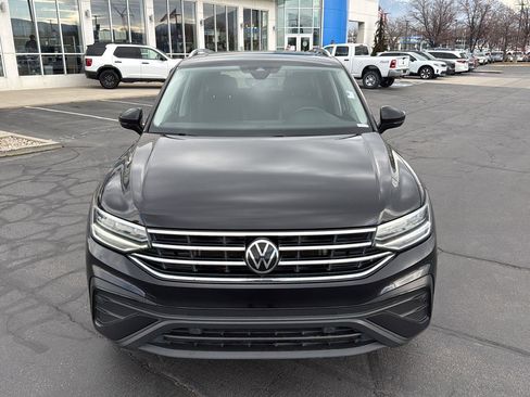 Used 2022 Volkswagen Tiguan SE image 4
