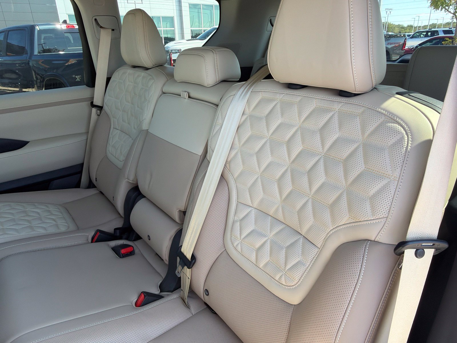 Used 2026 Nissan Armada Platinum AWD/4WD image 19