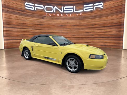 Used 2003 Ford Mustang Deluxe image 8