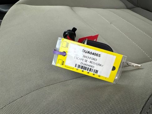 Used 2013 Ford Escape SE FWD image 27