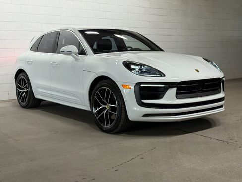 Certified 2026 Porsche Macan S AWD/4WD image 6